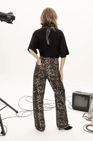 Savannah leo jeans 02