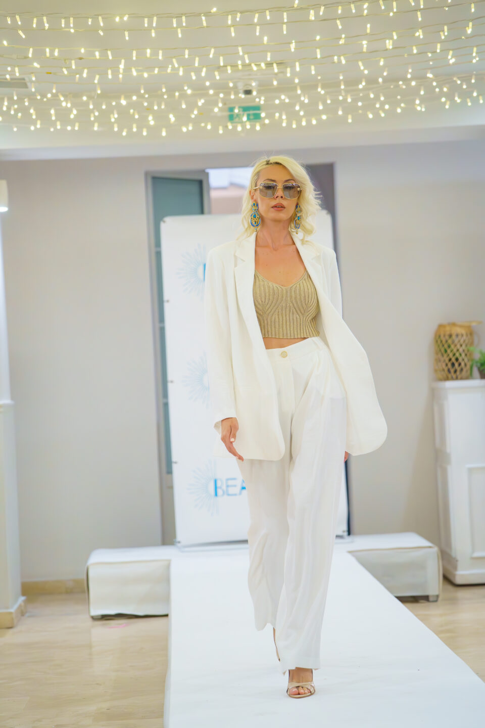 Piper Suit White- 02